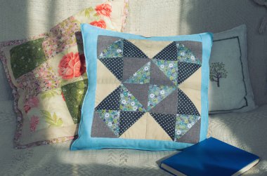 öğretim patchwork yastık