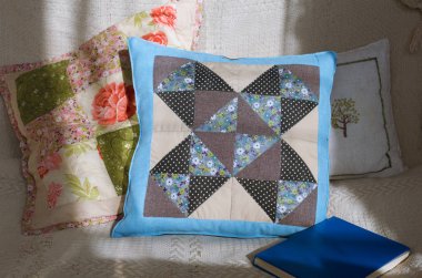 öğretim patchwork yastık