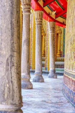 Wat Ratchabophit Tayland 'ın simgesidir.