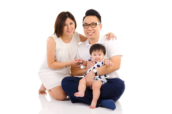 Linda asiática família — Fotografia de Stock