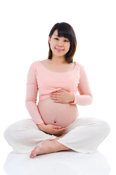 Asiática embarazada —  Fotos de Stock
