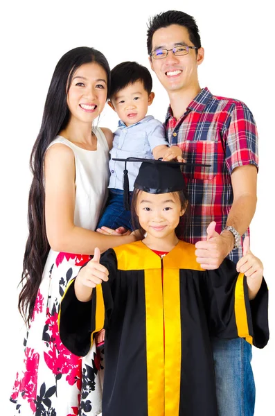 Porträt einer asiatischen Familie — Stockfoto