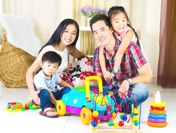 Asian family lifestyle — Stock Photo, Image