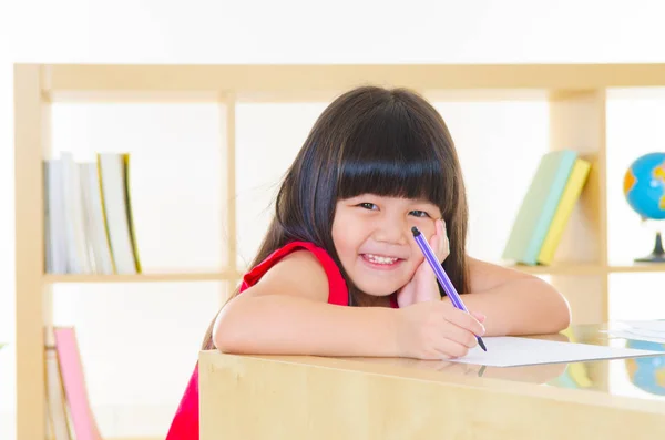 Lovely asian girl — Stock Photo, Image