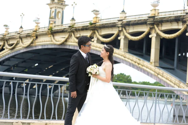 Foto Casamento Casal Asiático — Fotografia de Stock