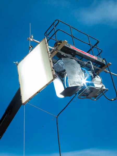 Дневной проектор HMI висит — стоковое фото