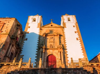 Kilise San Francisco Javier. St. George Square. Caceres