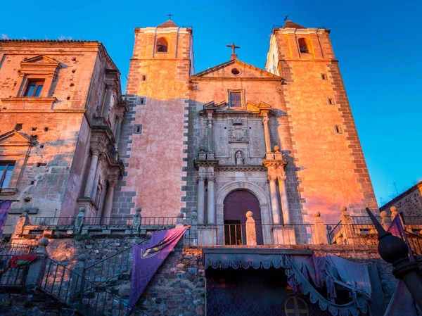 Kilise San Francisco Javier. St. George Square. Caceres — Stok fotoğraf