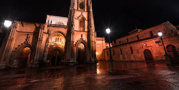 La Cattedrale di Oviedo — Foto Stock