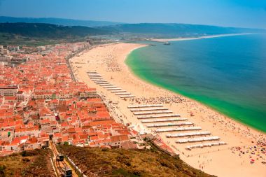 Atlantik Coast.Town ve Nazare beach