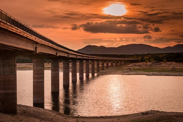 Sequía extrema en el embalse de Valmayor —  Fotos de Stock