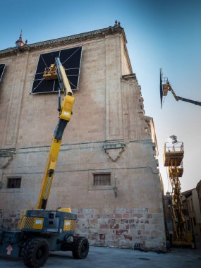 Aydınlatma teknikleri. Pencereleri bir şekilde örtmemiz.