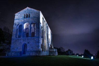 Bu gece Falls church perili