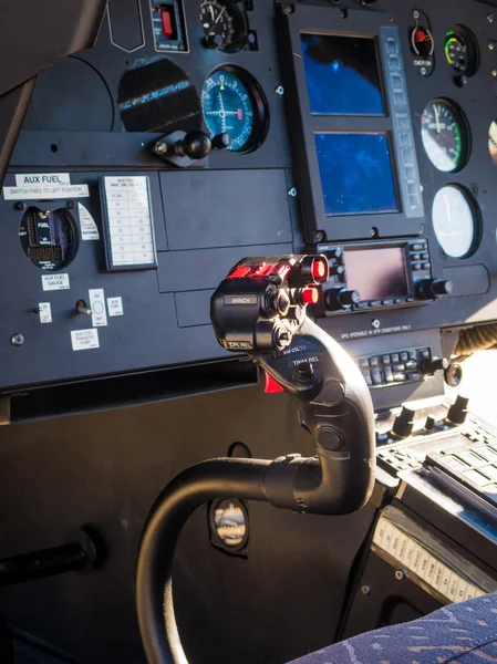 Cockpit van een helikopter — Stockfoto