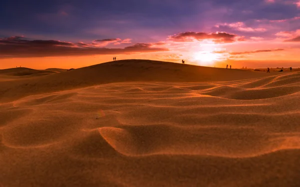 Coucher de soleil sur les dunes de Maspalomas. Île de Gran Canaria — Photo