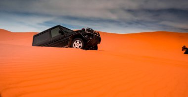 4 x 4 araçlar ve dunes