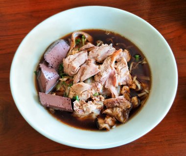 Ördek şehriye çorbası ahşap tablo