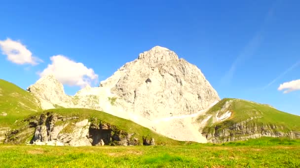 Montañas Peligrosas Día Verano Ideal Para Escalada Senderismo Conducción — Vídeos de Stock