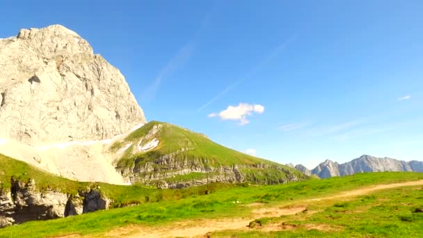 Nebezpečné Hory Letní Den Ideální Pro Lezení Pěší Turistiku Řízení — Stock video