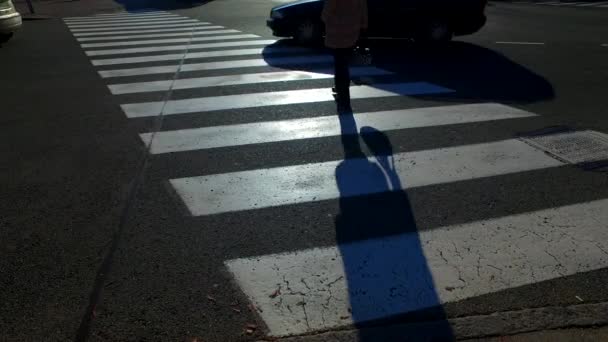 Siluetas Sombras Personas Pueblo Día Soleado Invierno — Vídeos de Stock