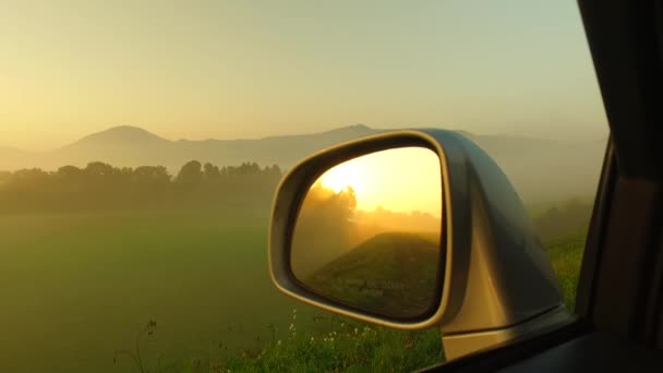 Intensive Sun Rays Setting Sun Just Sunset Golden Hour Mountains — Videoclip de stoc
