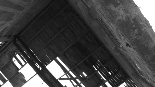 Very Dangerous Roof Old Building — Vídeo de Stock