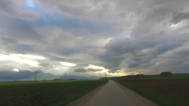 Observation Une Journée Sombre Orageuse Nuageuse Depuis Une Voiture — Video