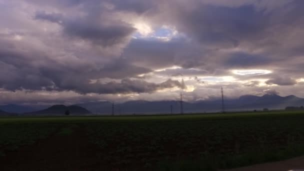 Observando Día Oscuro Tormentoso Nublado Desde Coche — Vídeos de Stock