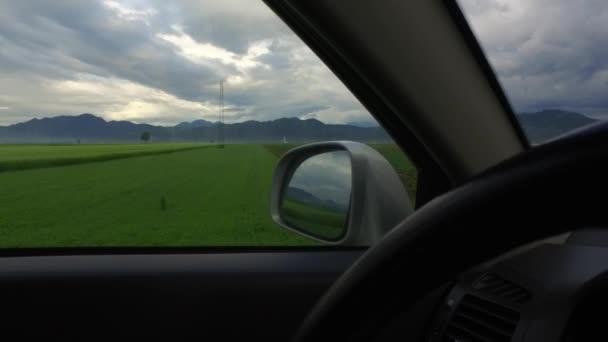 Observando Día Oscuro Tormentoso Nublado Desde Coche — Vídeos de Stock