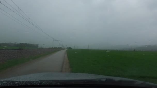 Stürmisches Wetter Vor Dem Autofenster — Stockvideo