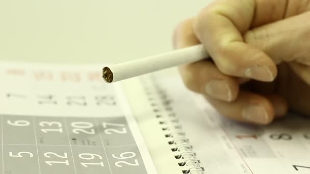 Concepto Dejar Fumar Cigarrillos Calendario Palma Mano — Vídeo de stock