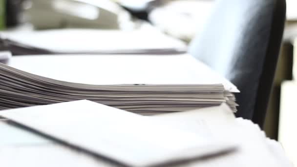 Close Paper Stack Staples Shallow Dof Interesting Light Old Documents — Stockvideo