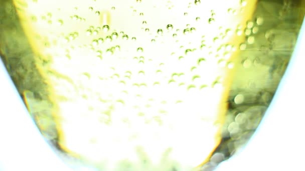 Makro Bubblor Från Ett Vin Ett Glas — Stockvideo