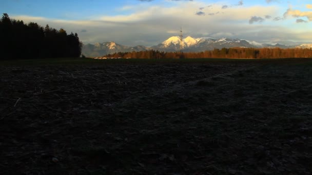 Light Setting Winter Landscape Dark Spruce Forests Distant Hills Mountains — ストック動画