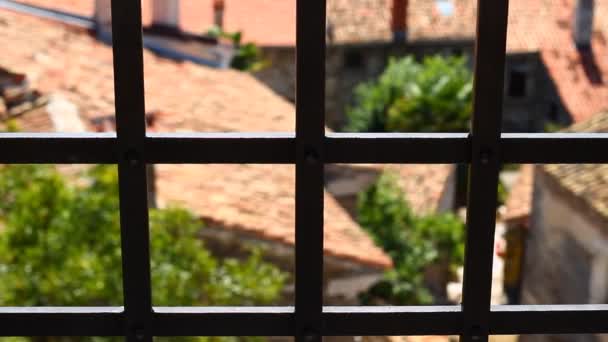 城市地牢或仅是一座房子的窗户 — 图库视频影像
