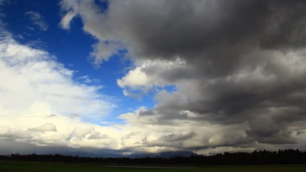 Clouds Que Viajan Sobre Naturaleza Campos Pastos Prados — Vídeos de Stock