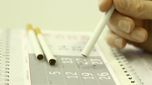 Calendrier Main Paume Avec Cigarettes Cherchez Une Date Pour Cesser — Video