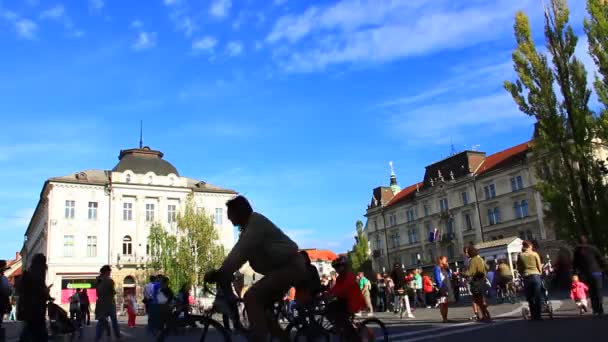 Tłum Ludzi Ulicy Dzień Pracowity Dzień — Wideo stockowe