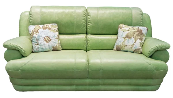 Olivová zelená pohovka s polštářem. Měkká khaki gauč. Klasický divan na izolované pozadí. Kožená pohovka tkaniny pistácie — Stock fotografie