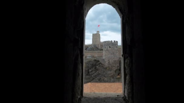 Blick von der jakeli Burg auf die rabath fortres in akhaltsikhe, georgien. lomisa castle oder rabati castle complex — Stockvideo