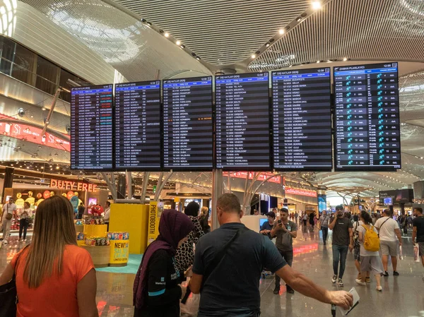 Türkiye 'deki yeni İstanbul Havalimanı' nın ana terminalinden..