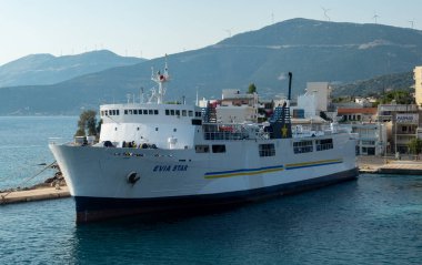 Yunanistan 'ın Ege Denizi' ndeki Evia Adası 'ndaki Marmari limanında Evia Star feribotu.