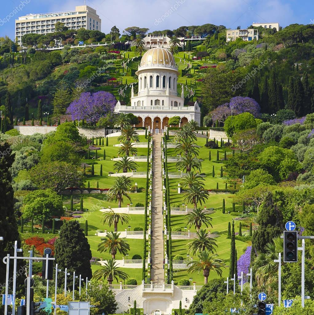 Vista de los jardines de Bahai y el Santuario del Bab en el Monte