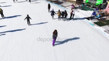 Buz pateni kadın açık, buz pateni pisti Medeo havadan görünümü