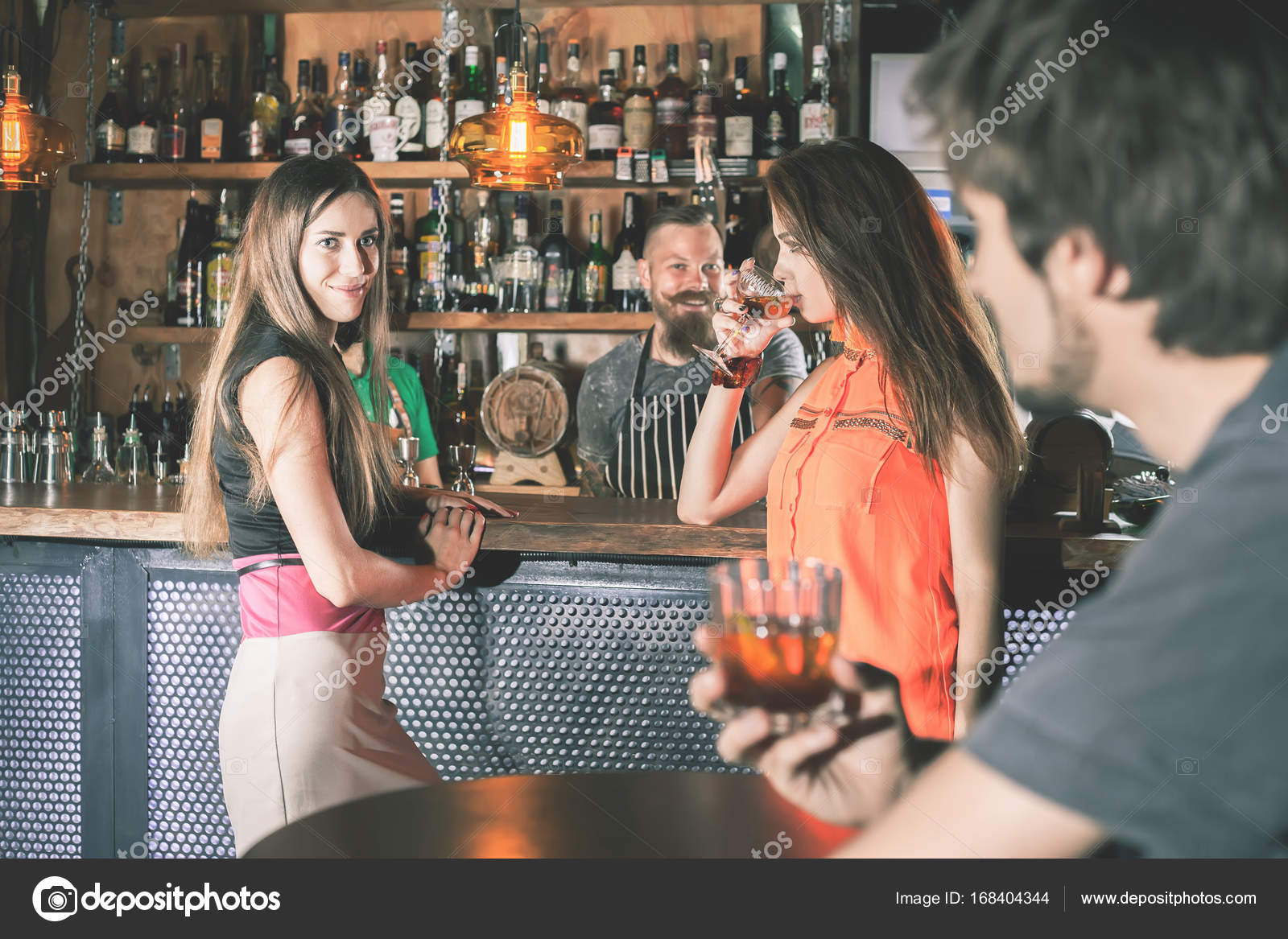 berusad bartender dating