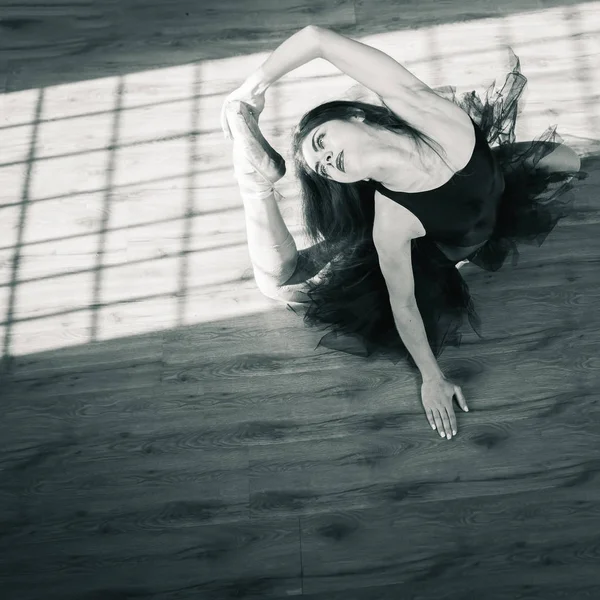 Ballerina dansende indoor, vintage. Gezonde levensstijl ballet — Stockfoto