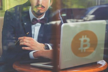 Blockchain teknoloji. Bitcoin cryptocurrency kötü haber.