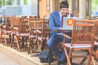 Blockchain teknoloji. Bitcoin cryptocurrency kötü haber.