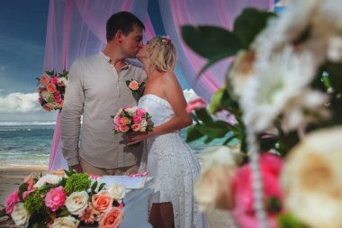 Sadece evli evlilik çift