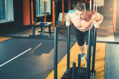 Aktif kişi spor egzersiz kavramı, egzersiz spor salonu sınıf egzersiz